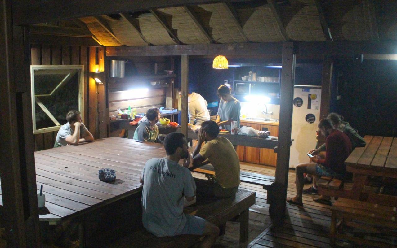 Mar De Fondo Hostel Punta Del Diablo Exteriér fotografie
